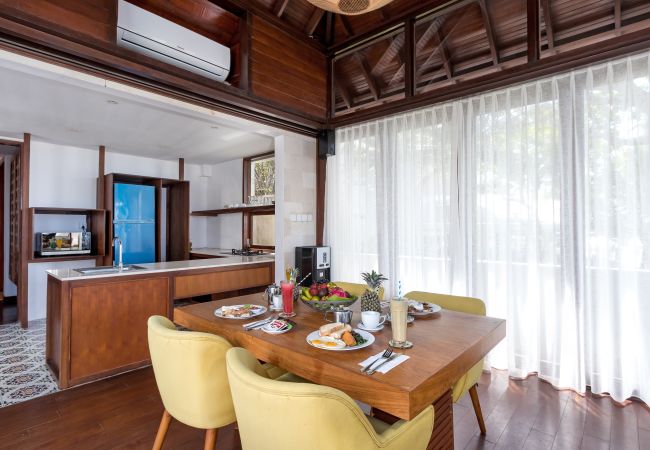 Villa in Seminyak - The chands two C- 2 bedroom frontline villa with stunning Bali sea views