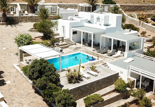 Villa in Mykonos - 7 Bedroom Sea View Villa Near Beach (Mykonos)