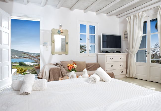 Villa in Mykonos -  6 Bedroom Sea View Villa Near Beach (Mykonos)