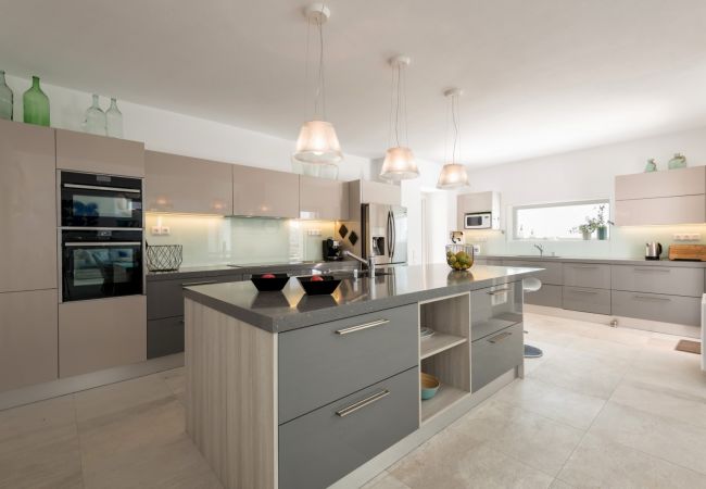 Villa in Paros - Fantastic villa for 8 people with sea views and close to the beach in Greece Villa in Paros - Fantastic villa for 8 people with sea views and close to the beach in Greece