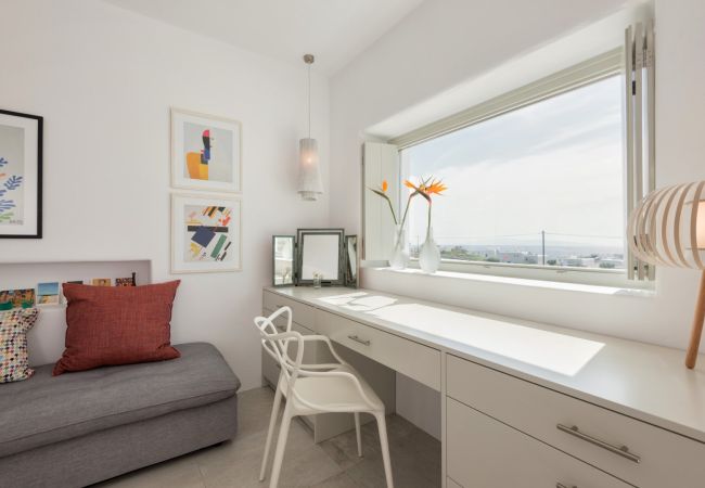 Villa in Paros - Fantastic villa for 8 people with sea views and close to the beach in Greece Villa in Paros - Fantastic villa for 8 people with sea views and close to the beach in Greece