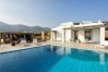 Villa in Paros - Beautiful house for 10 people near of Golden Beach with beautiful sea views Villa in Paros - Beautiful house for 10 people near of Golden Beach with beautiful sea views