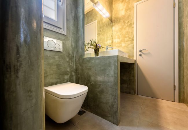 Villa in Paros - Beautiful house for 8 people near the beach of Golden Beach with beautiful sea views Villa in Paros - Beautiful house for 8 people near the beach of Golden Beach with beautiful sea views