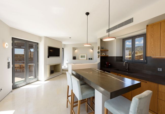 Villa in Paros - Bellevue - Beautiful house for 8 people with stunning sea views near Greece Beach in Paros Villa in Paros - Bellevue - Beautiful house for 8 people with stunning sea views near Greece Beach in Paros