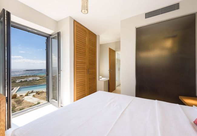 Villa in Paros - Bellevue - Beautiful house for 8 people with stunning sea views near Greece Beach in Paros Villa in Paros - Bellevue - Beautiful house for 8 people with stunning sea views near Greece Beach in Paros