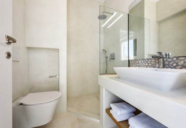 Villa in Paros -  Electra -Villa for 10 people with beautiful sea views in Paros Villa in Paros -  Electra -Villa for 10 people with beautiful sea views in Paros