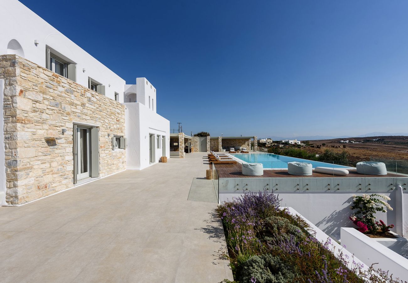 Villa in Paros - Lenora - Spectacular 4 bedroom house with beautiful sea views near Golden Beach (Greece)