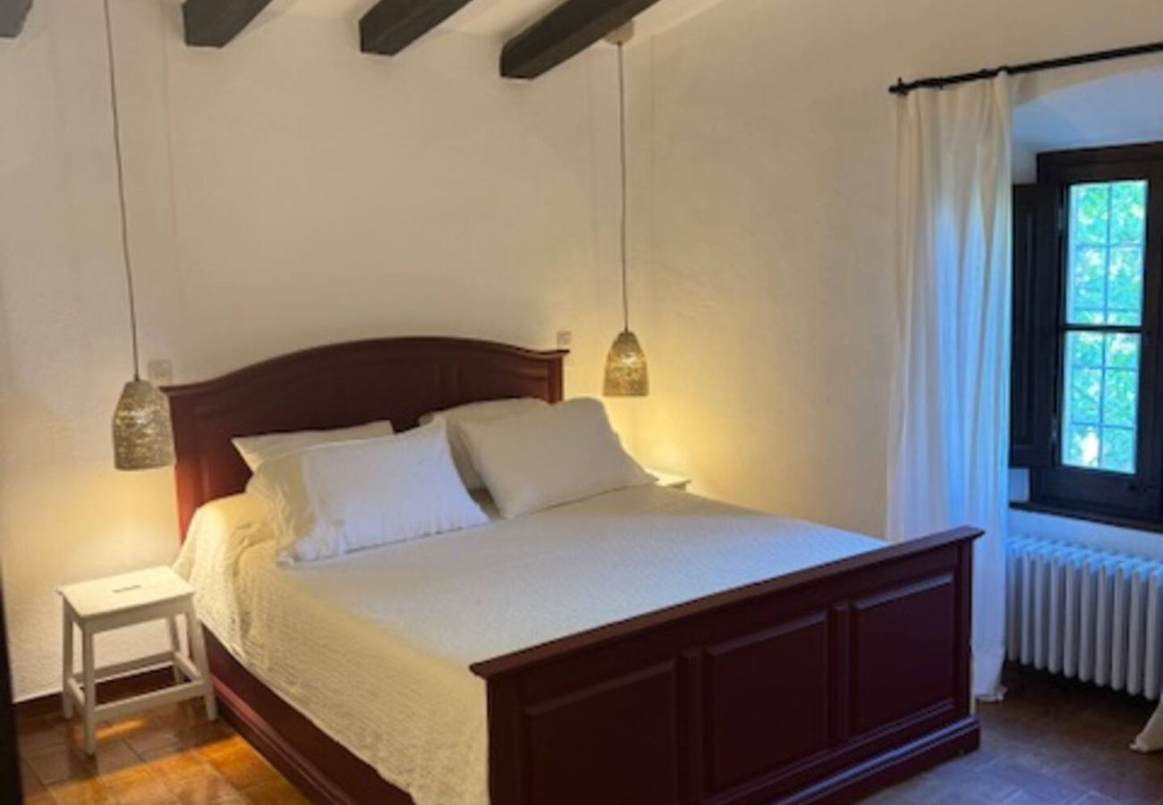 Cottage in Mont-ras - 1 Mas Pagès, rural house for 9 people with garden and private pool