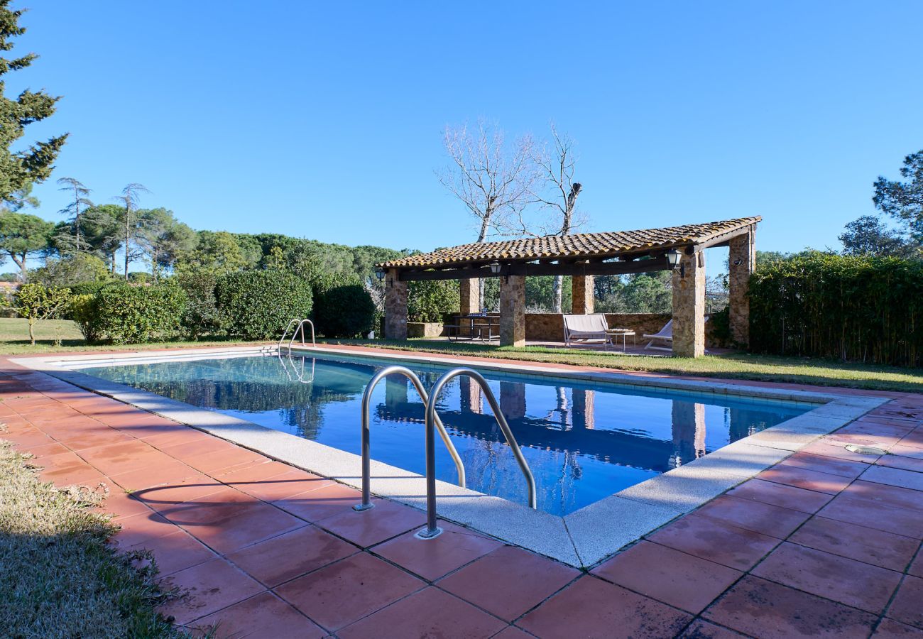 Villa in Mont-ras - 1 Mas Pagès, rural house for 9 people with garden and private pool