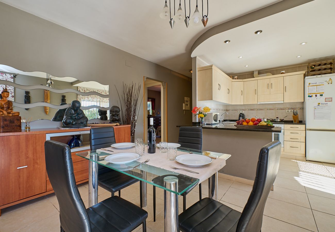 Villa in Lloret de Mar - 2Sol02,SoliMar, cozy house with pool