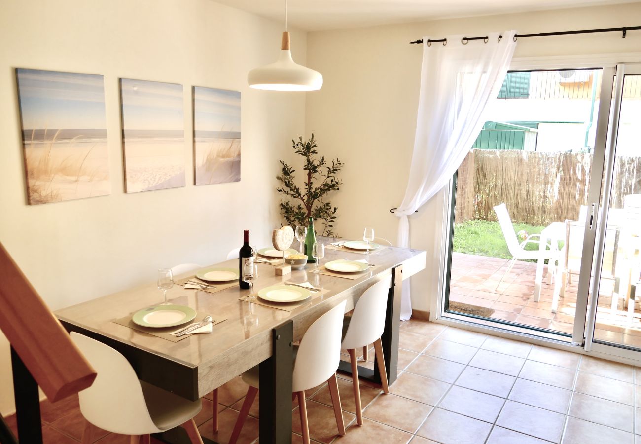 Villa in Pals - Villa for 6 people with pool and garden near Pals beach