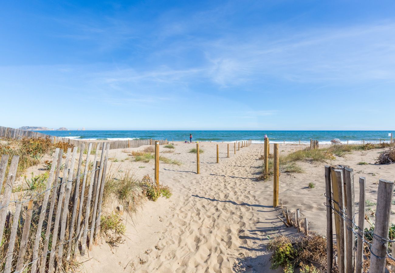 Villa in Pals - MP23 - Villa for 6 people with pool and garden near Pals beach