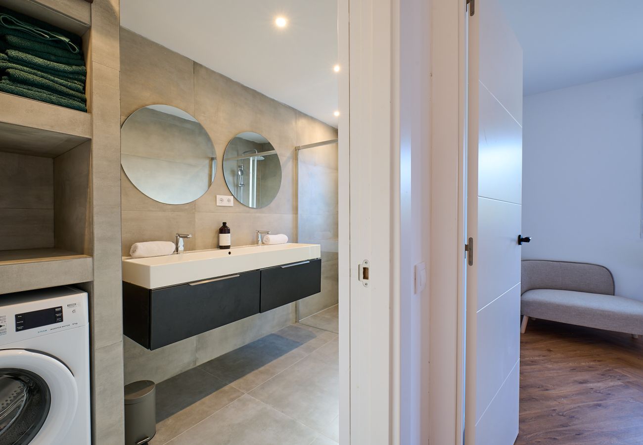 Villa in Vidreres - 2Bels02 - Cosy house with swimming pool for 6 people