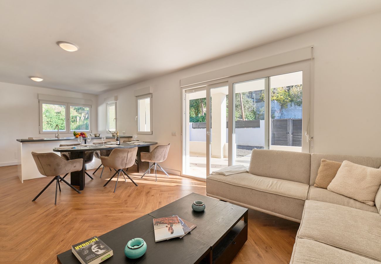 Villa in Vidreres - 2Bels02 - Cosy house with swimming pool for 6 people