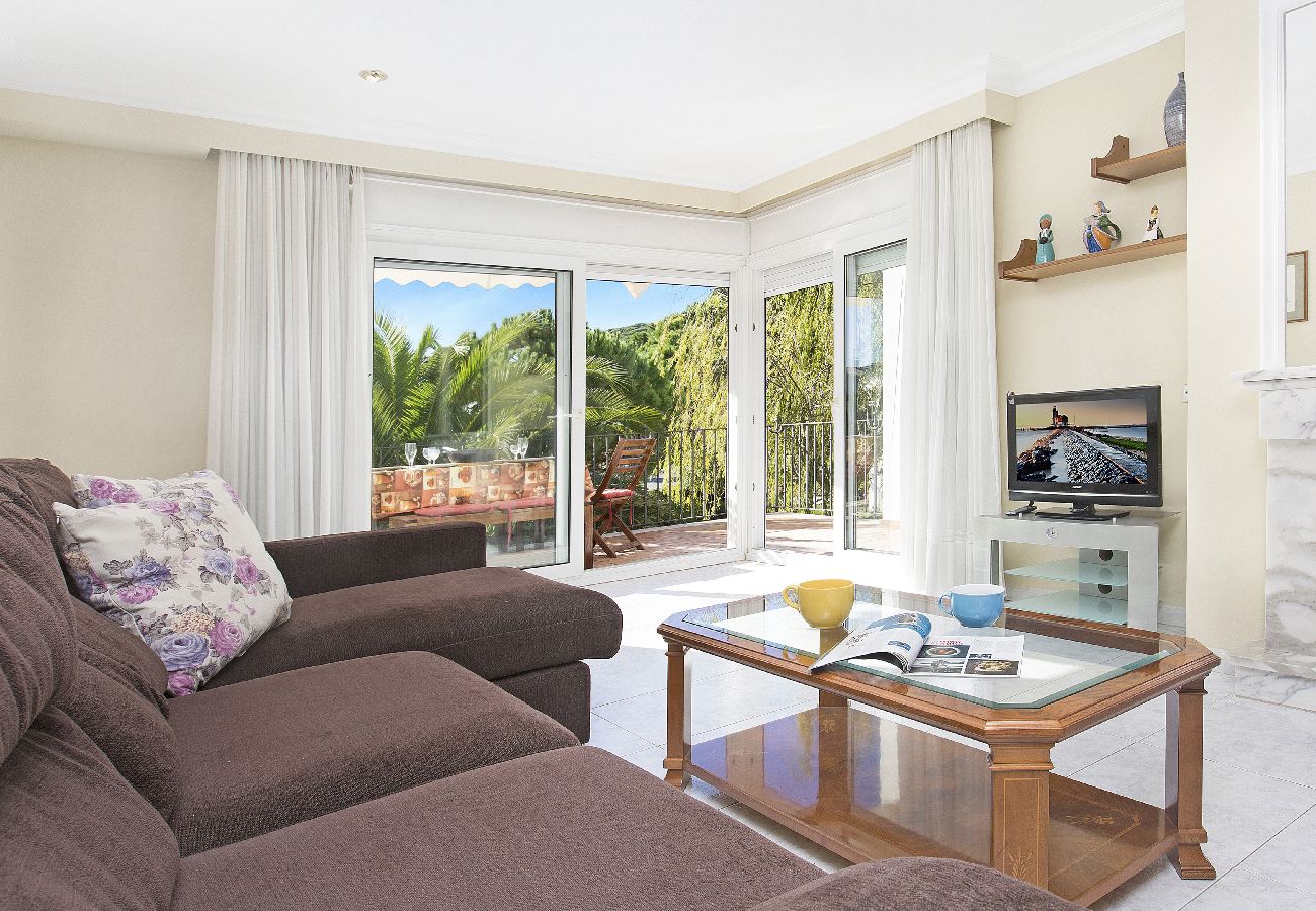 Villa à Calella de Palafrugell - Acceuillant appartement situé à quelques minutes en marchant de la belle et tranquille plage de Callela de Palafrugell, l'une des plus belles de la Costa Brava!
