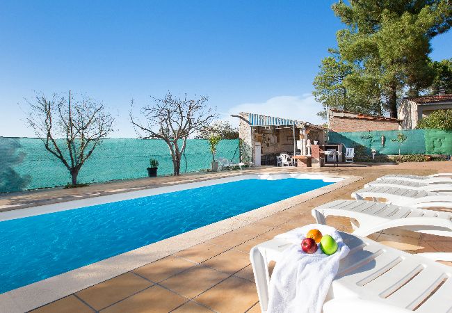 Villa à Lloret de Mar - 2AL01 -Maison simple avec piscine privée située dans un quartier résidentiel très calme