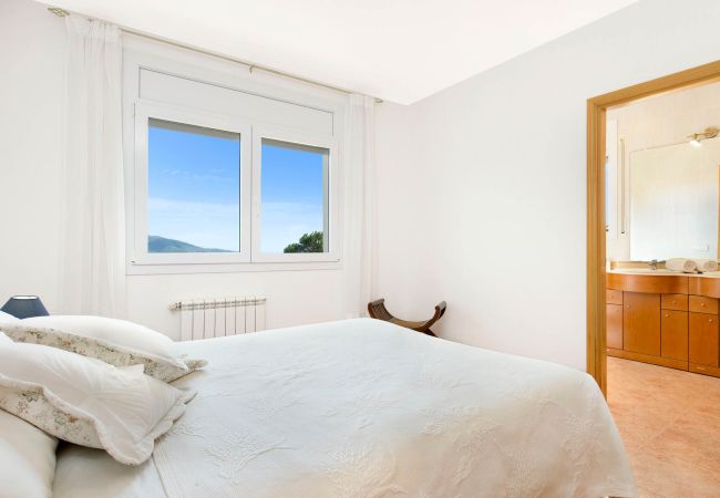 Villa à Lloret de Mar - 2ANG 01 - Grande et confortable maison de 5 chambres avec piscine privée près de la plage de Cala Canyelles Villa à Lloret de Mar - 2ANG 01 - Grande et confortable maison de 5 chambres avec piscine privée près de la plage de Cala Canyelles