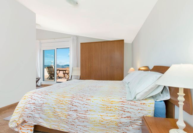 Villa à Lloret de Mar - 2ANG 01 - Grande et confortable maison de 5 chambres avec piscine privée près de la plage de Cala Canyelles Villa à Lloret de Mar - 2ANG 01 - Grande et confortable maison de 5 chambres avec piscine privée près de la plage de Cala Canyelles