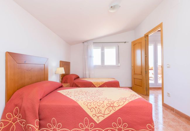 Villa à Lloret de Mar - 2ANG 01 - Grande et confortable maison de 5 chambres avec piscine privée près de la plage de Cala Canyelles Villa à Lloret de Mar - 2ANG 01 - Grande et confortable maison de 5 chambres avec piscine privée près de la plage de Cala Canyelles