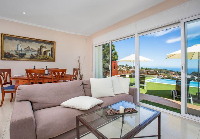 Villa à Lloret de Mar - 2BRA01 - Maison avec piscine privée et vue imprenable sur la mer située près de la plage Villa à Lloret de Mar - 2BRA01 - Maison avec piscine privée et vue imprenable sur la mer située près de la plage