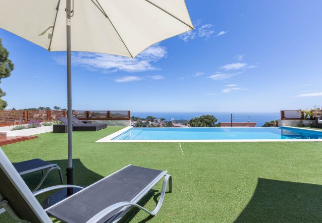 Villa à Lloret de Mar - 2BRA01 - Maison avec piscine privée et vue imprenable sur la mer située près de la plage Villa à Lloret de Mar - 2BRA01 - Maison avec piscine privée et vue imprenable sur la mer située près de la plage