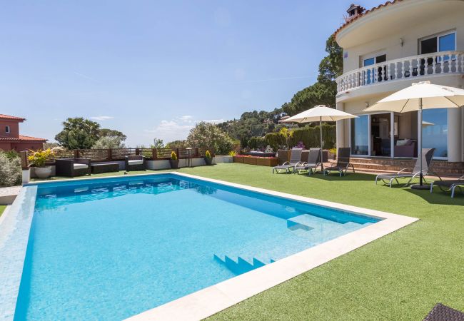 Villa à Lloret de Mar - 2BRA01 - Maison avec piscine privée et vue imprenable sur la mer située près de la plage Villa à Lloret de Mar - 2BRA01 - Maison avec piscine privée et vue imprenable sur la mer située près de la plage