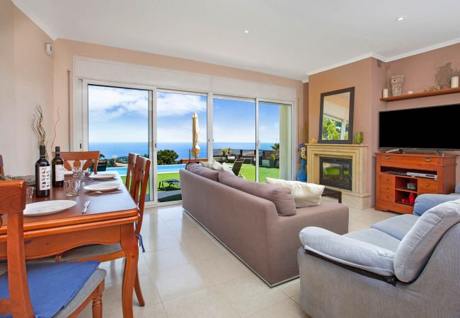 Villa à Lloret de Mar - 2BRA01 - Maison avec piscine privée et vue imprenable sur la mer située près de la plage Villa à Lloret de Mar - 2BRA01 - Maison avec piscine privée et vue imprenable sur la mer située près de la plage