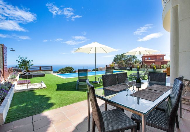 Villa à Lloret de Mar - 2BRA01 - Maison avec piscine privée et vue imprenable sur la mer située près de la plage Villa à Lloret de Mar - 2BRA01 - Maison avec piscine privée et vue imprenable sur la mer située près de la plage