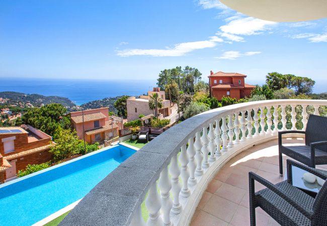 Villa à Lloret de Mar - 2BRA01 - Maison avec piscine privée et vue imprenable sur la mer située près de la plage Villa à Lloret de Mar - 2BRA01 - Maison avec piscine privée et vue imprenable sur la mer située près de la plage