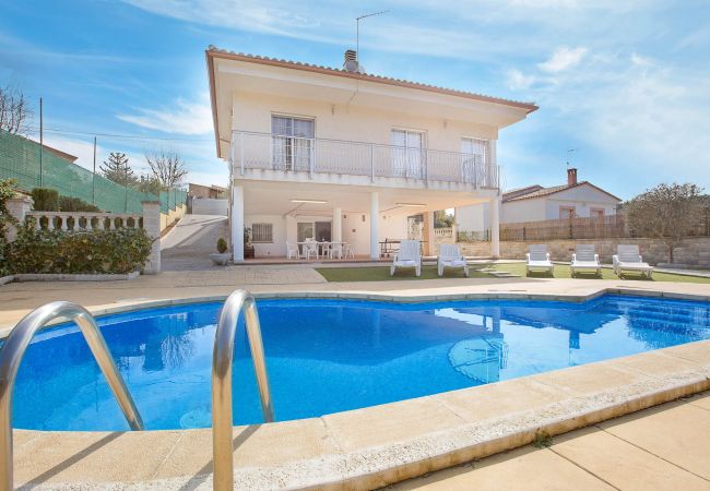 Villa à Vidreres - 2BRIS01 - Maison avec piscine privée et 5 chambres située dans un quartier calme Villa à Vidreres - 2BRIS01 - Maison avec piscine privée et 5 chambres située dans un quartier calme