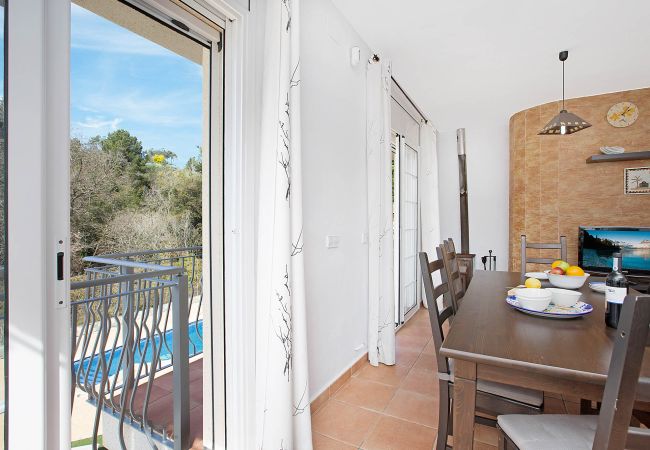 Villa à Vidreres - 2BRIS01 - Maison avec piscine privée et 5 chambres située dans un quartier calme Villa à Vidreres - 2BRIS01 - Maison avec piscine privée et 5 chambres située dans un quartier calme