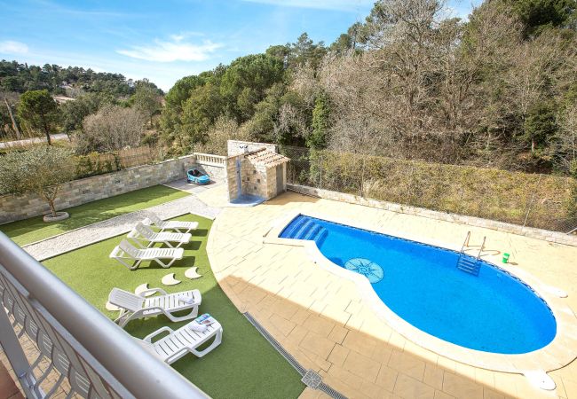 Villa à Vidreres - 2BRIS01 - Maison avec piscine privée et 5 chambres située dans un quartier calme Villa à Vidreres - 2BRIS01 - Maison avec piscine privée et 5 chambres située dans un quartier calme