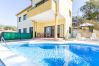 Villa à Vidreres - 2CAM01 - Accueillante maison avec piscine privée située dans un quartier résidentiel très calme  Villa à Vidreres - 2CAM01 - Accueillante maison avec piscine privée située dans un quartier résidentiel très calme