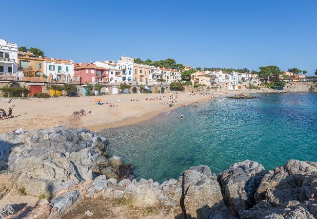 Appartement à Llafranc - 1CEN B10 -Appartement avec jardin et piscine communautaires à 800m de la plage de Llafranc