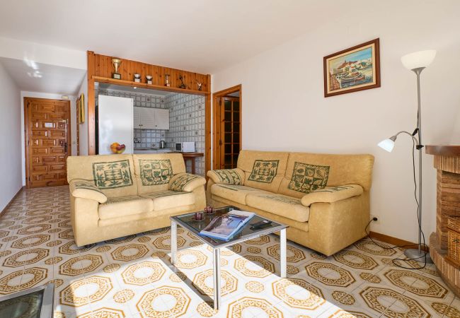 Appartement à Llafranc - 1CEN B10 -Appartement avec jardin et piscine communautaires à 800m de la plage de Llafranc Appartement à Llafranc - 1CEN B10 -Appartement avec jardin et piscine communautaires à 800m de la plage de Llafranc