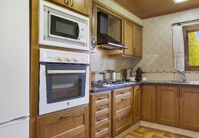 Villa à Vidreres - 2CIP01-6pax - Maison d'une capacité de 06 personnes et piscine privée située dans un quartier calme Villa à Vidreres - 2CIP01-6pax - Maison d'une capacité de 06 personnes et piscine privée située dans un quartier calme