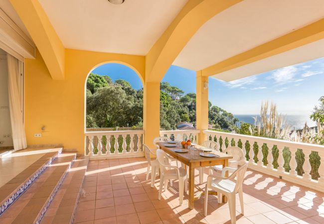 Villa à Lloret de Mar - 2CORA01 - Belle maison de 3 chambres avec jardin et piscine privée située près de la plage Villa à Lloret de Mar - 2CORA01 - Belle maison de 3 chambres avec jardin et piscine privée située près de la plage