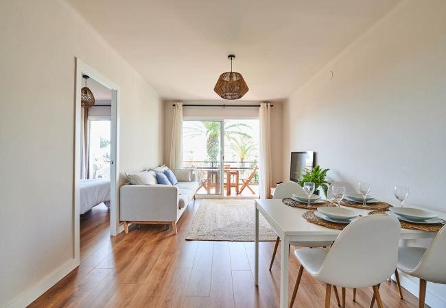 Appartement à Calella de Palafrugell - 1CB - E4 Appartement entièrement rénové avec piscine et jardin situé proche de la plage de Calella de Palafrugell Appartement à Calella de Palafrugell - 1CB - E4 Appartement entièrement rénové avec piscine et jardin situé proche de la plage de Calella de Palafrugell