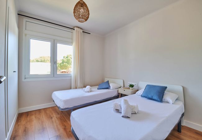 Appartement à Calella de Palafrugell - 1CB - E4 Appartement entièrement rénové avec piscine et jardin situé proche de la plage de Calella de Palafrugell Appartement à Calella de Palafrugell - 1CB - E4 Appartement entièrement rénové avec piscine et jardin situé proche de la plage de Calella de Palafrugell