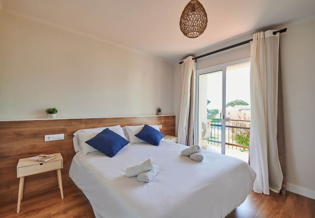 Appartement à Calella de Palafrugell - 1CB - E4 Appartement entièrement rénové avec piscine et jardin situé proche de la plage de Calella de Palafrugell Appartement à Calella de Palafrugell - 1CB - E4 Appartement entièrement rénové avec piscine et jardin situé proche de la plage de Calella de Palafrugell