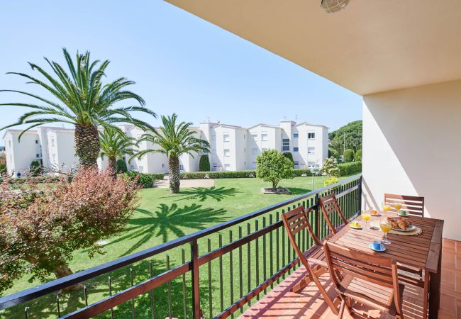 Appartement à Calella de Palafrugell - 1CB - E4 Appartement entièrement rénové avec piscine et jardin situé proche de la plage de Calella de Palafrugell Appartement à Calella de Palafrugell - 1CB - E4 Appartement entièrement rénové avec piscine et jardin situé proche de la plage de Calella de Palafrugell