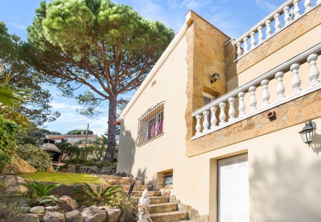 Villa à Lloret de Mar - 2CRISA01- Jolie maison avec piscine privée et vue mer située près de la plage Villa à Lloret de Mar - 2CRISA01- Jolie maison avec piscine privée et vue mer située près de la plage
