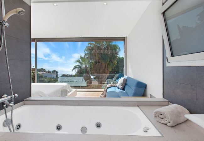 Villa à Lloret de Mar - 2CRIST01 - Belle maison de luxe avec piscine, belle vue mer et située près de la plage Villa à Lloret de Mar - 2CRIST01 - Belle maison de luxe avec piscine, belle vue mer et située près de la plage
