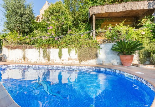 Villa à Lloret de Mar - 2DAM01 - Maison accueillante 4 chambres avec piscine privée située dans un quartier calme Villa à Lloret de Mar - 2DAM01 - Maison accueillante 4 chambres avec piscine privée située dans un quartier calme