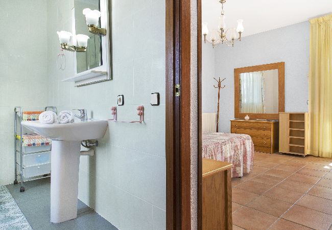 Villa à Blanes - 2DP01 - Maison accueillante de 4 chambres avec jardin et piscine privée située près de la plage Villa à Blanes - 2DP01 - Maison accueillante de 4 chambres avec jardin et piscine privée située près de la plage