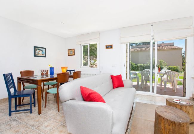 Villa à Tamariu - 1DIAZ 01 - Villa avec piscine privative et jardin situé à Aigua Xelida (Tamariu), à 1 km du centre-ville et de la plage Villa à Tamariu - 1DIAZ 01 - Villa avec piscine privative et jardin situé à Aigua Xelida (Tamariu), à 1 km du centre-ville et de la plage