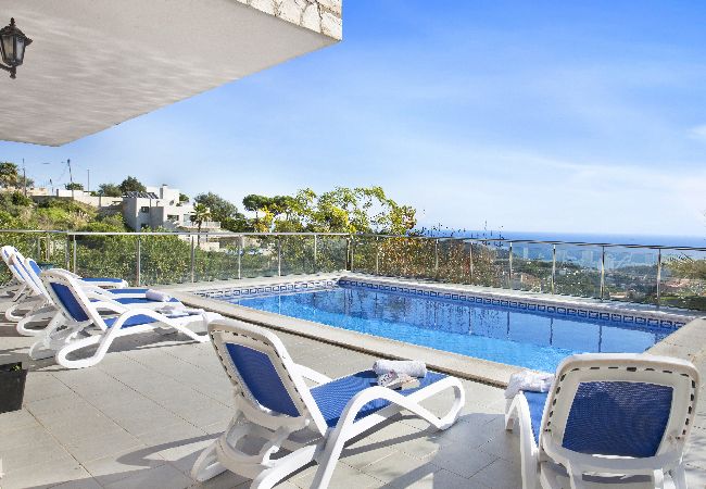 Villa à Lloret de Mar -  2GAR01 - Belle maison avec piscine privée et belle vue mer située près de la plage