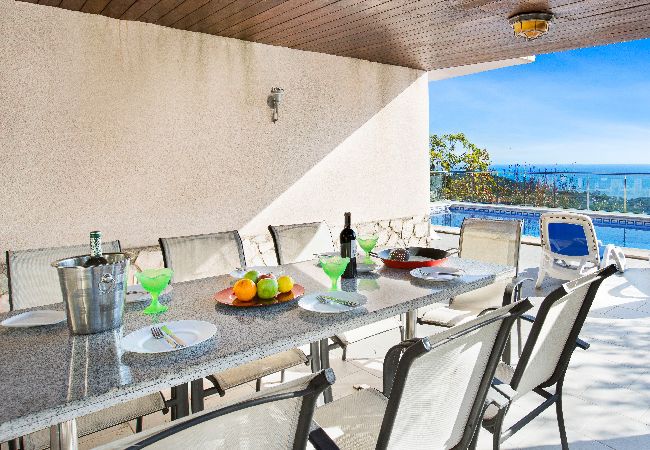 Villa à Lloret de Mar -  2GAR01 - Belle maison avec piscine privée et belle vue mer située près de la plage Villa à Lloret de Mar -  2GAR01 - Belle maison avec piscine privée et belle vue mer située près de la plage