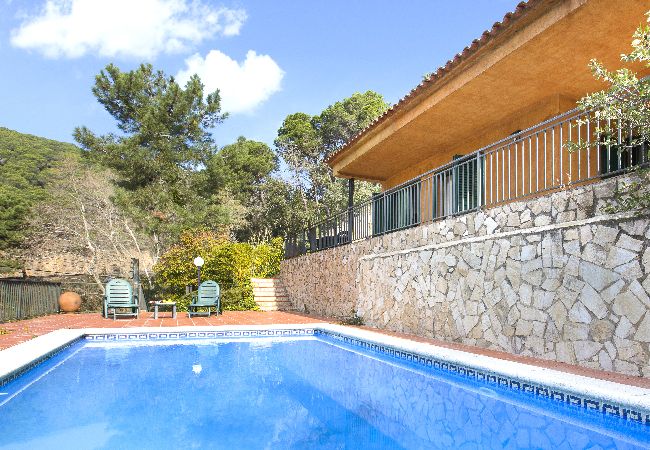 Villa à Lloret de Mar - 2GLO01 - Belle maison de 3 chambres avec jardin et piscine privée située près de la plage Villa à Lloret de Mar - 2GLO01 - Belle maison de 3 chambres avec jardin et piscine privée située près de la plage