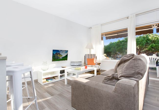 Appartement à Calella de Palafrugell - 1I 58 - Appartement rénové avec piscine commune situé à quelques minutes à pied de la plage de Calella de Palafrugell Appartement à Calella de Palafrugell - 1I 58 - Appartement rénové avec piscine commune situé à quelques minutes à pied de la plage de Calella de Palafrugell